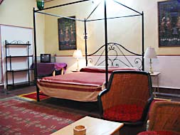 Deluxe Room :: Hotel Diggi Palace, Jaipur