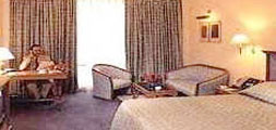 Well Appointed Room at Hotel Rajputana Palace Sheraton, Jaipur