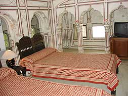 Bed Room of Sheesh Mahal Suite - Samode Haveli, Jaipur