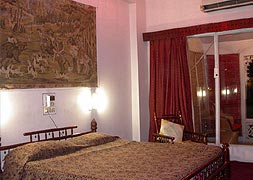 Well Appointed Room - Hotel Lake Pichola, Udaipur